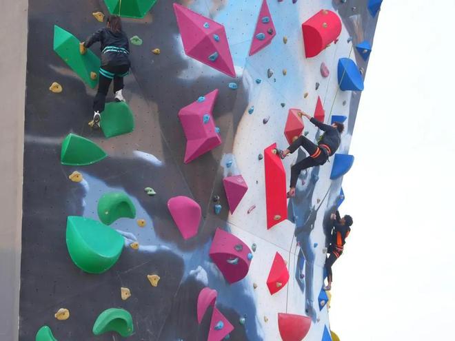 米乐M6平台：让学生主动健身享受体育乐趣！青岛城市学院设立23个特色体育俱乐部(图5)