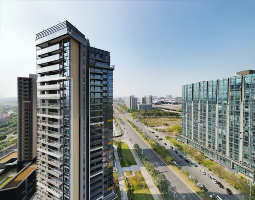 空中连廊无缝衔接！新鸿基地产峻銮诠释湾区“好房子”标杆(图4)