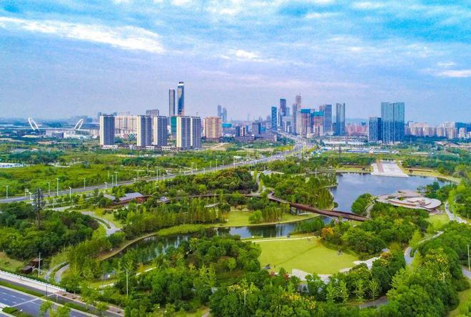 700万中老年攻陷马路！暴走团占道扰民？锻炼背后还有内情？(图7)