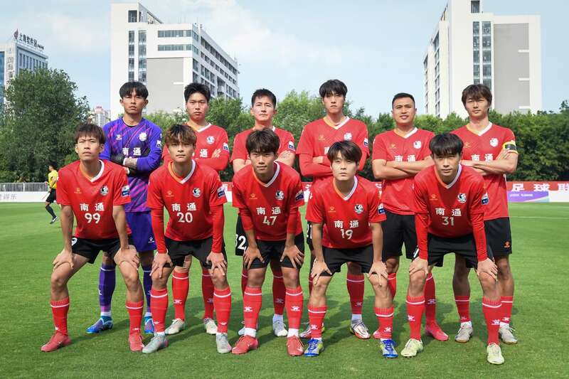 踢出苏超“南哥”名号的00后：为家乡荣誉而战(图3)
