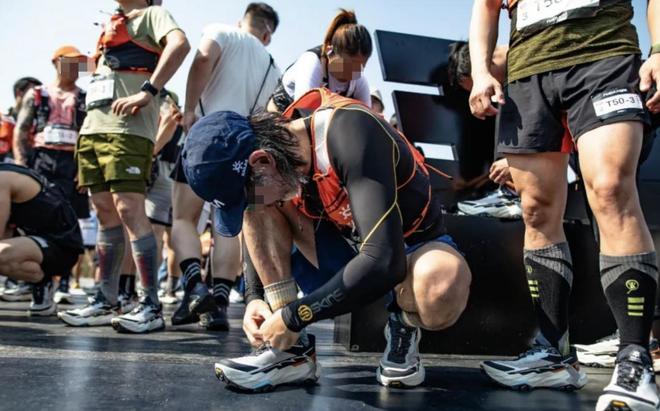 狂飙90%！从始祖鸟平替逆袭成中产新宠轮椅老板一年卖到40亿(图10)