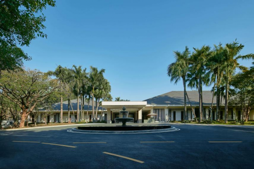 华美麓湖高尔夫俱乐部荣膺“中国十佳高尔夫俱乐部”(图2)