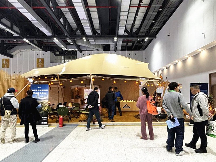 米乐M6平台：浙江春日露营经济火爆装备迭代、“露营+”创新双轮驱动消费升级(图3)